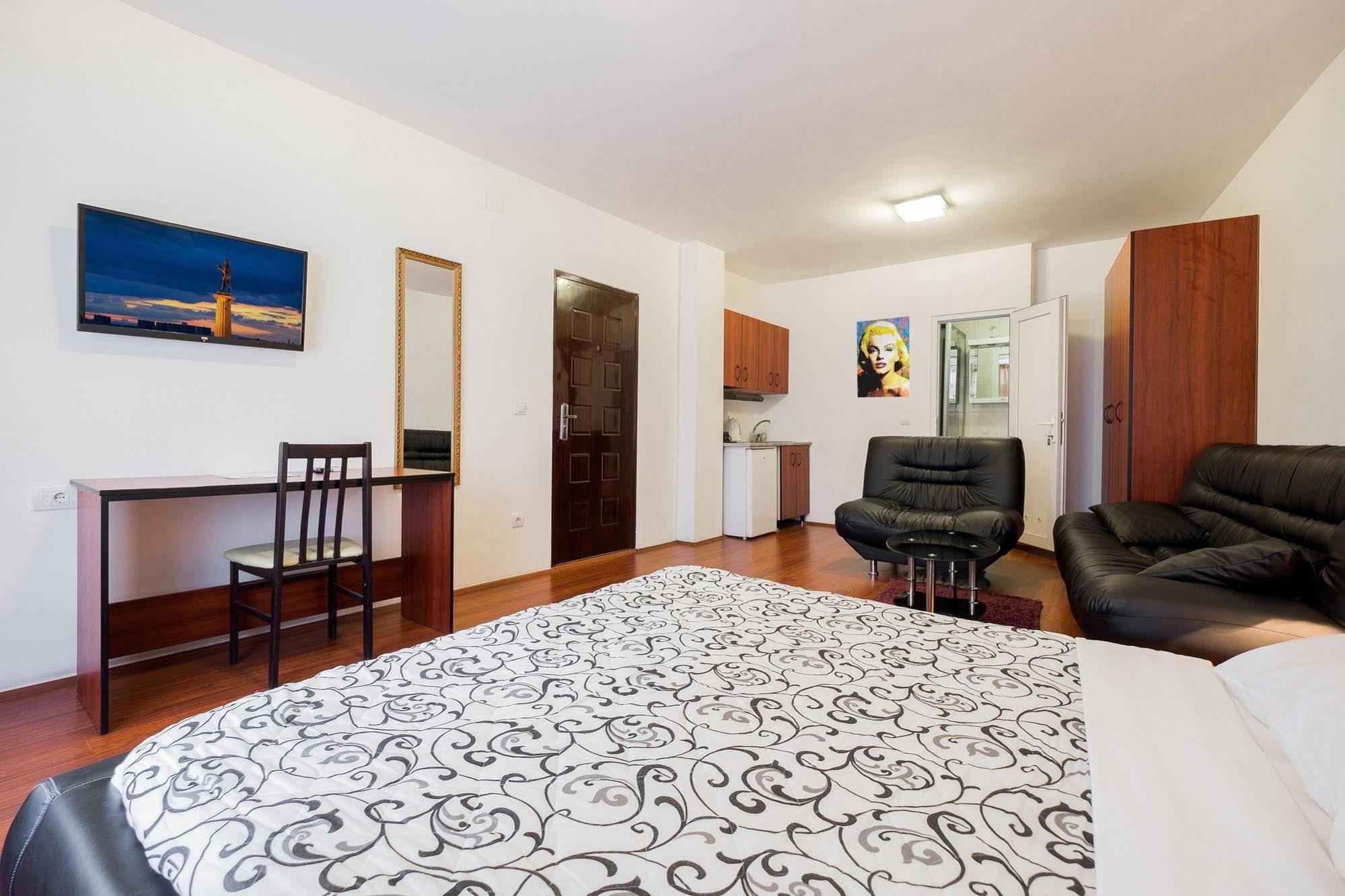 Downtown Apart Hotel Bane Белград Екстериор снимка